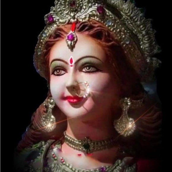 Meet your Posher, Amanda - Picture 2 of 2